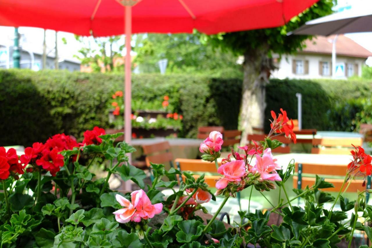 Hotel Loewen Kirchzarten Eksteriør billede